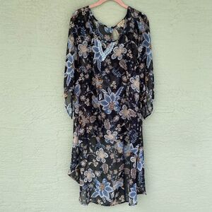 One World Sz 1X Sheer Long On Back Flower with Key Hole Back